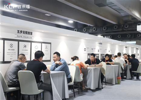 潜力无限丨米兰携全新展厅设计打破桎梏，将创新进行到底！